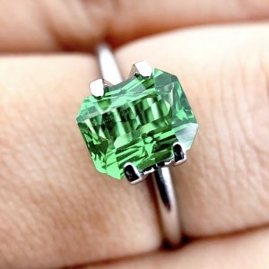 Vivid Green Natural Tsavorire 1.51 crt
