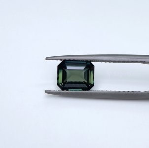 1.72 carat Teal/ Parti Sapphire