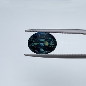 4.70 carat Teal party Sapphire is well cut to bring out the best colour and luster