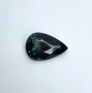This 3.10 carat Teal Sapphire is well cut to bring out the best colour and luster, and has a perfect colour blend.