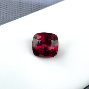 Red Garnet | Gems